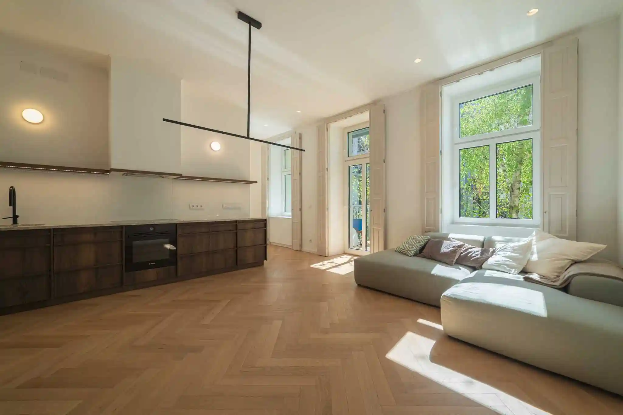 HDR-Aufnahme des Wohnzimmers mit ausgeglichener Belichtung